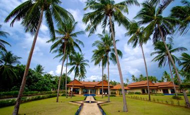 beachfront 3-beds Thai-Balinese style of pool villa for sale in Private beach Krabi