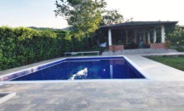 VENTA DE CASA CAMPESTRE DE 600 M2 CONSTRUIDOS SOBRE UN LOTE DE 2.300 M2, SITUADA EN SANTAGUEDA, MANIZALES CALDAS