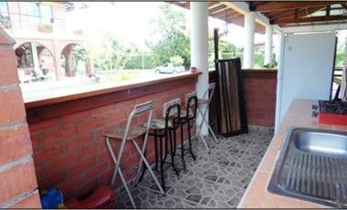VENTA DE CASA CAMPESTRE DE 600 M2 CONSTRUIDOS SOBRE UN LOTE DE 2.300 M2, SITUADA EN SANTAGUEDA, MANIZALES CALDAS