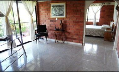 VENTA DE CASA CAMPESTRE DE 600 M2 CONSTRUIDOS SOBRE UN LOTE DE 2.300 M2, SITUADA EN SANTAGUEDA, MANIZALES CALDAS