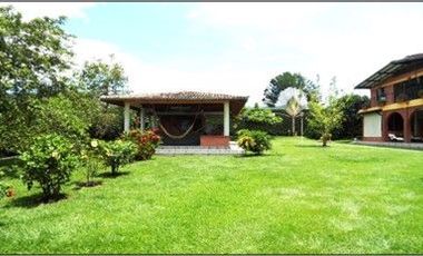 VENTA DE CASA CAMPESTRE DE 600 M2 CONSTRUIDOS SOBRE UN LOTE DE 2.300 M2, SITUADA EN SANTAGUEDA, MANIZALES CALDAS