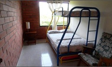 VENTA DE CASA CAMPESTRE DE 600 M2 CONSTRUIDOS SOBRE UN LOTE DE 2.300 M2, SITUADA EN SANTAGUEDA, MANIZALES CALDAS