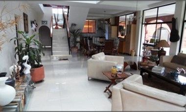 VENTA DE CASA CAMPESTRE DE 600 M2 CONSTRUIDOS SOBRE UN LOTE DE 2.300 M2, SITUADA EN SANTAGUEDA, MANIZALES CALDAS