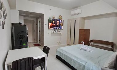 For Rent 30 Sqm Studio Unit in Mandani Bay, Mandaue City