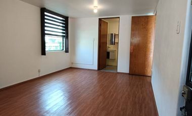 Práctica y pequeña casa en renta en la Col. Florida