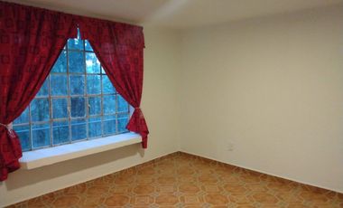 VENDO CASA RESIDENCIAL EN BOSQUES DE OMITLAN