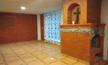 VENDO CASA RESIDENCIAL EN BOSQUES DE OMITLAN