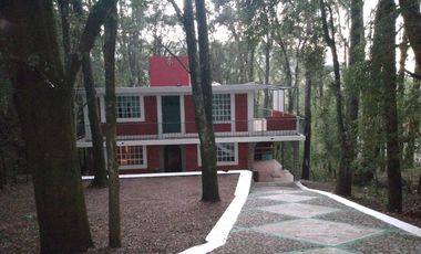VENDO CASA RESIDENCIAL EN BOSQUES DE OMITLAN