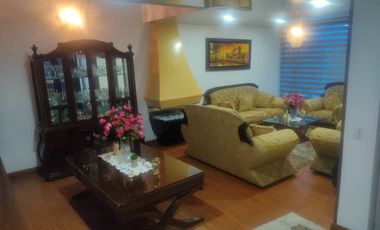 SE VENDE EXCELENTE CASA EN MODELIA , 5ALCOBAS FRENTE A PARQUE