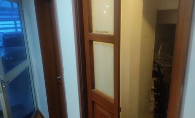 SE VENDE EXCELENTE CASA EN MODELIA , 5ALCOBAS FRENTE A PARQUE
