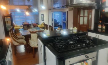 SE VENDE EXCELENTE CASA EN MODELIA , 5ALCOBAS FRENTE A PARQUE
