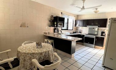 CASA EN RENTA VIRGILIO URIBE