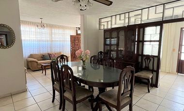 CASA EN RENTA VIRGILIO URIBE