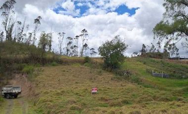 Hermoso Terreno en venta 1.608m2 sector Lagunas del Sol - El Valle.