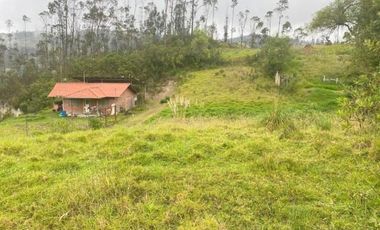 Hermoso Terreno en venta 1.608m2 sector Lagunas del Sol - El Valle.
