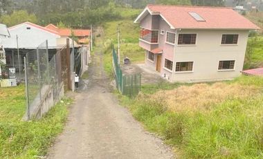 Hermoso Terreno en venta 1.608m2 sector Lagunas del Sol - El Valle.