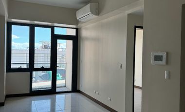 1 BEDROOM WITH BALCONY FOR SALE AT THE FORT RENT TO OWN
