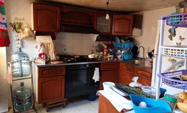 CASA AMPLIA SOBRE AV. DALIAS DE 4 RECAMARAS