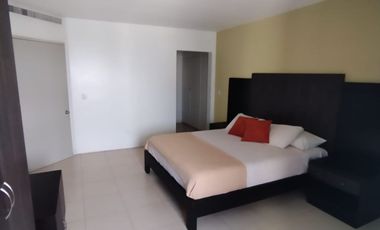 Hilton Colon, Vendo Linda Suite Piso Ato con Vista a la Piscina.