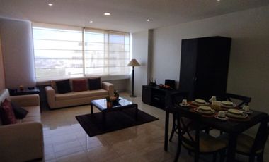 Hilton Colon, Vendo Linda Suite Piso Ato con Vista a la Piscina.