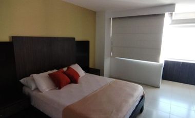 Hilton Colon, Vendo Linda Suite Piso Ato con Vista a la Piscina.