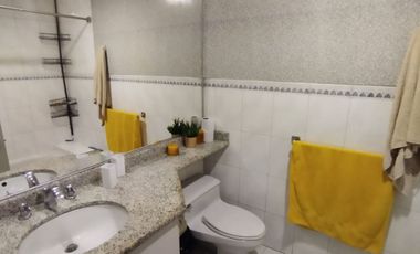 Hilton Colon, Vendo Linda Suite Piso Ato con Vista a la Piscina.