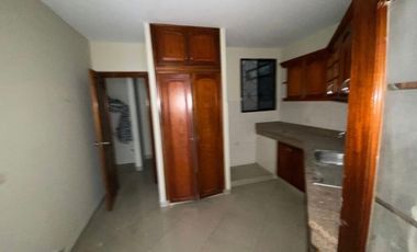 Alquiler de departamento u oficina con uso de suelo comercial - Kennedy norte