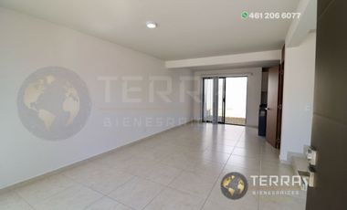 RENTA Casa En La Reserva Celaya Gto., Amplia y Equipada en Circuito Apeninos, Fraccionamiento Privado