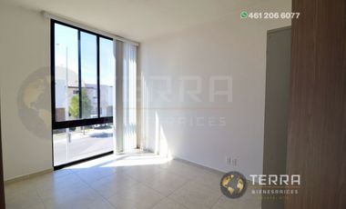 RENTA Casa En La Reserva Celaya Gto., Amplia y Equipada en Circuito Apeninos, Fraccionamiento Privado