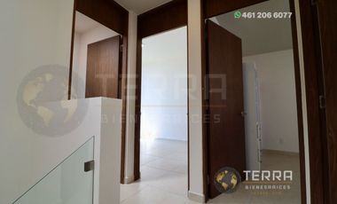 RENTA Casa En La Reserva Celaya Gto., Amplia y Equipada en Circuito Apeninos, Fraccionamiento Privado