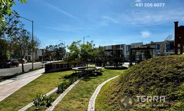 RENTA Casa En La Reserva Celaya Gto., Amplia y Equipada en Circuito Apeninos, Fraccionamiento Privado