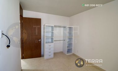 RENTA Casa En La Reserva Celaya Gto., Amplia y Equipada en Circuito Apeninos, Fraccionamiento Privado