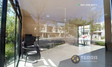 RENTA Casa En La Reserva Celaya Gto., Amplia y Equipada en Circuito Apeninos, Fraccionamiento Privado