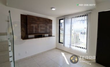 RENTA Casa En La Reserva Celaya Gto., Amplia y Equipada en Circuito Apeninos, Fraccionamiento Privado