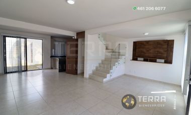 RENTA Casa En La Reserva Celaya Gto., Amplia y Equipada en Circuito Apeninos, Fraccionamiento Privado