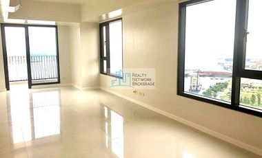 3 Bedroom Corner Unit For Sale In Mandani Bay With Sea View