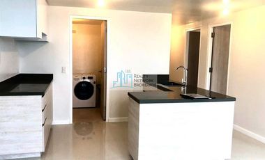 3 Bedroom Corner Unit For Sale In Mandani Bay With Sea View