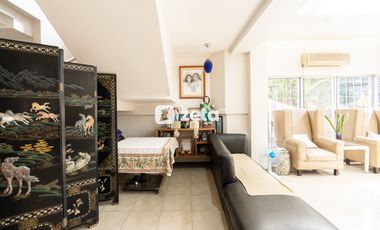 19M Golden Village House