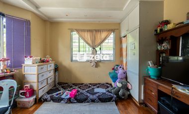 19M Golden Village House