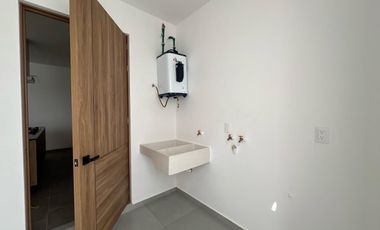 CASA EN VENTA FRACC LOMALTA, TRES MARÍAS CASA CLUB, GIMNASIO, ETC ZONA DE HOSPITALES