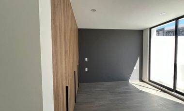 CASA EN VENTA FRACC LOMALTA, TRES MARÍAS CASA CLUB, GIMNASIO, ETC ZONA DE HOSPITALES