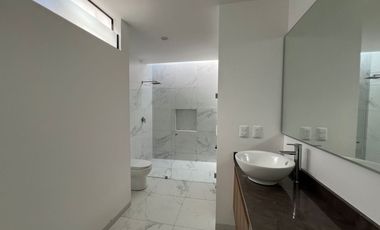 CASA EN VENTA FRACC LOMALTA, TRES MARÍAS CASA CLUB, GIMNASIO, ETC ZONA DE HOSPITALES