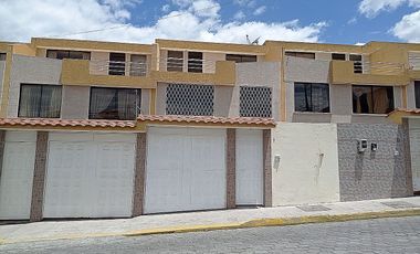Casa de arriendo Pomasqui, conjunto Cielito Lindo, 4 dormitorios, cerca a Pomasqui Plaza