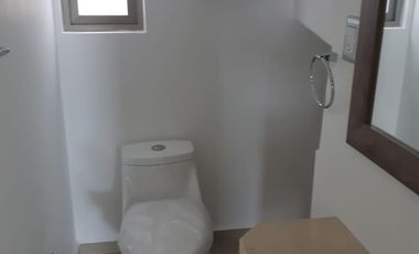 Casa con alberca propia en fraccionamiento al sur de Cuernavaca en Xochitepec Morelos