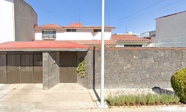 Increíble Casa en Santiago de Querétaro. ¡Remate!