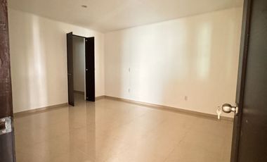 Bodega nueva en venta con casa en planta alta en esquina en Jardines de la Cruz
