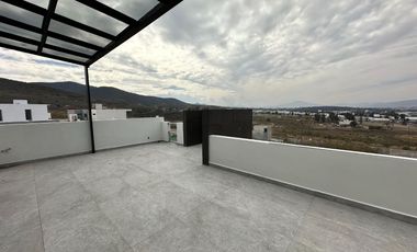 CASA EN VENTA EN FRACC. COLINAS DEL SOL HAB. EN PLANTA BAJA