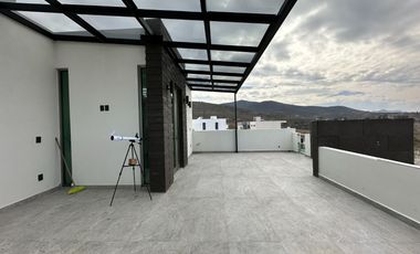 CASA EN VENTA EN FRACC. COLINAS DEL SOL HAB. EN PLANTA BAJA