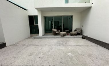 CASA EN VENTA EN FRACC. COLINAS DEL SOL HAB. EN PLANTA BAJA