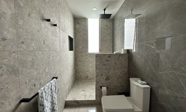 CASA EN VENTA EN FRACC. COLINAS DEL SOL HAB. EN PLANTA BAJA